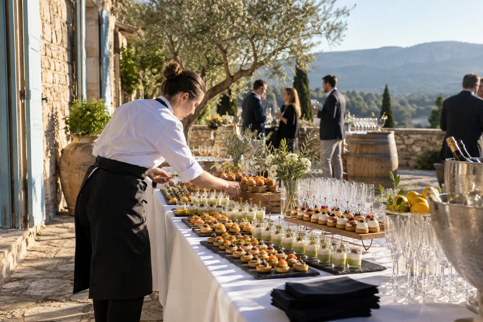 Cocktail dînatoire professionnel : le timing idéal pour réussir